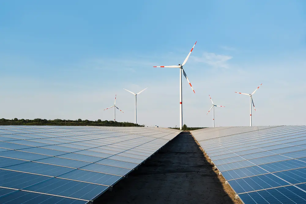 Vetrne turbine in sončni kolektorji